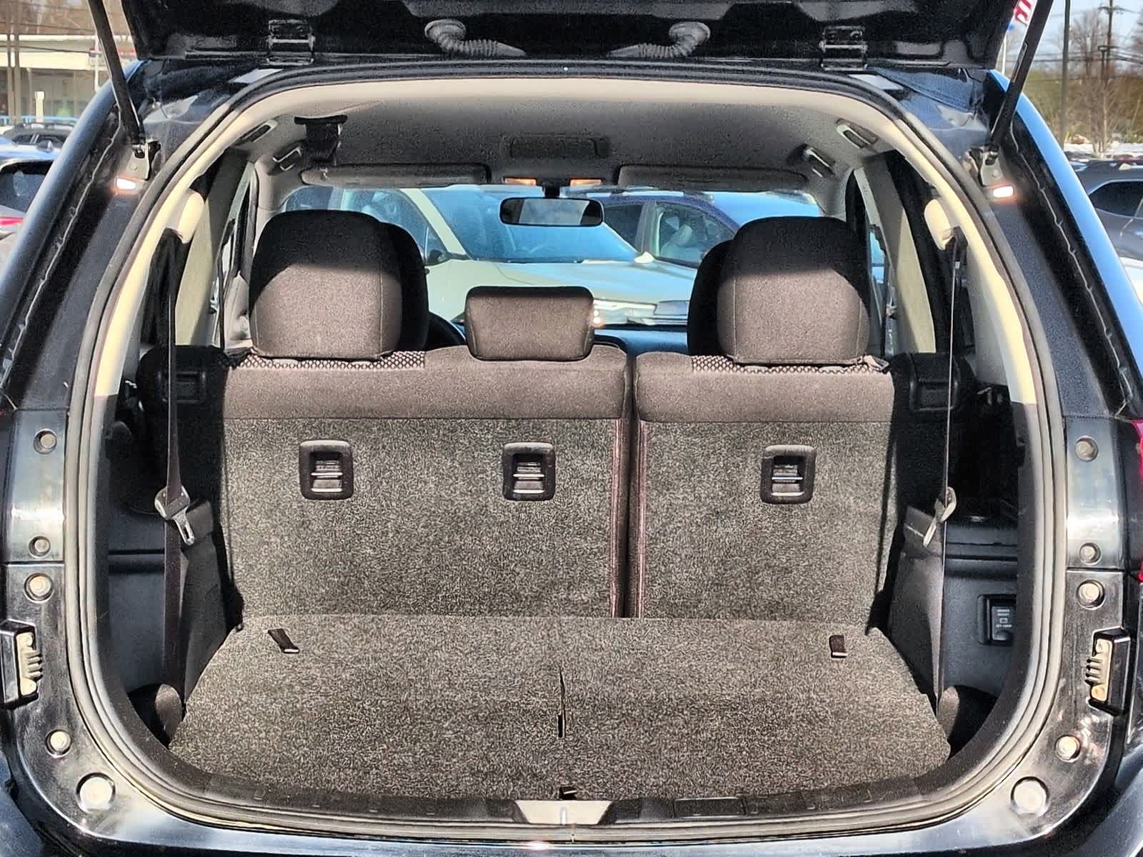 Thumbnail: 2019 Mitsubishi Outlander - 34