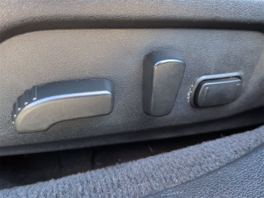 Thumbnail: 2016 Subaru Legacy - 18
