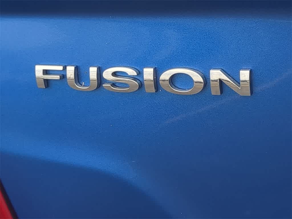 2012 Ford Fusion SE 13