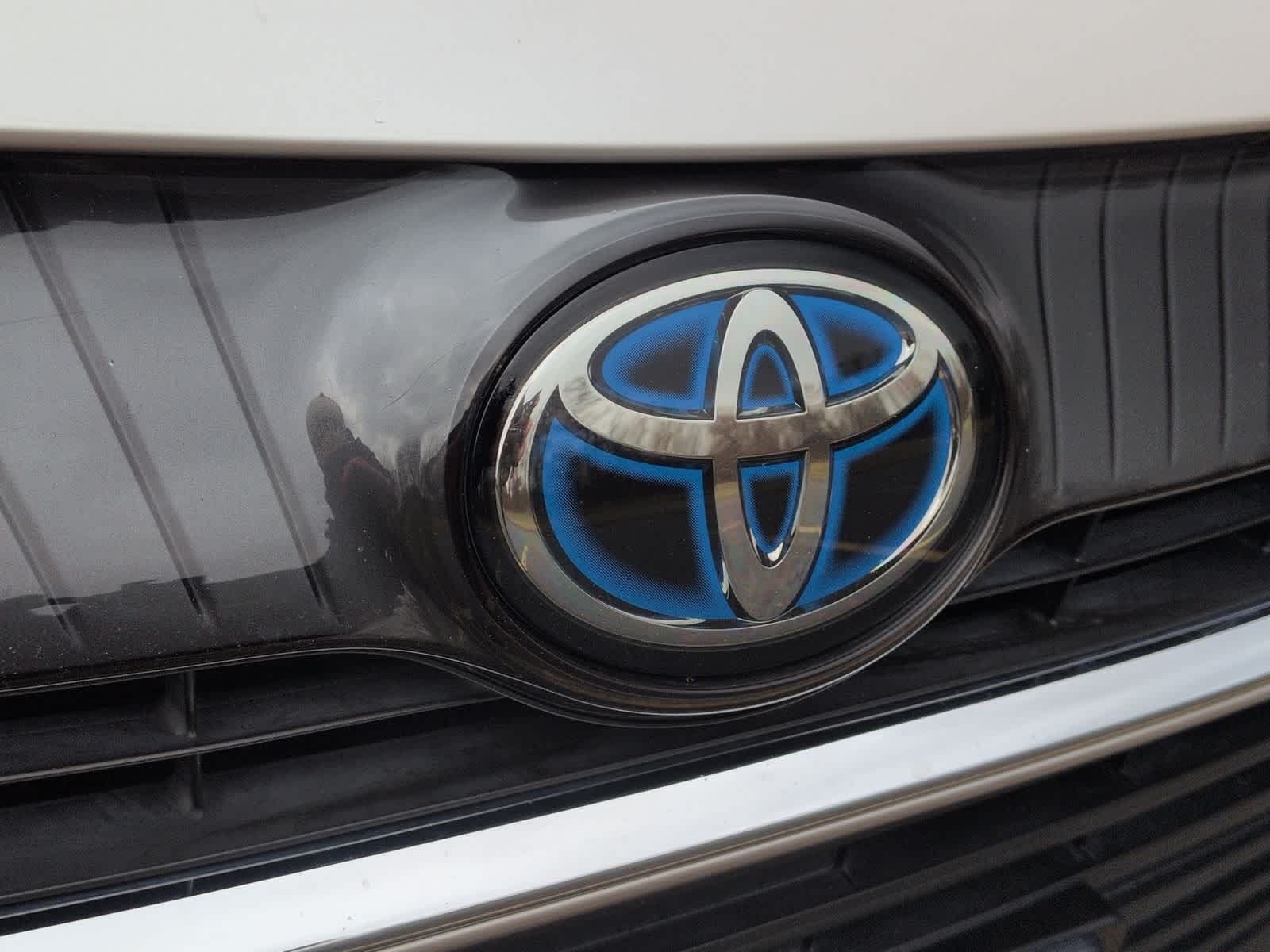 Thumbnail: 2022 Toyota Venza - 12