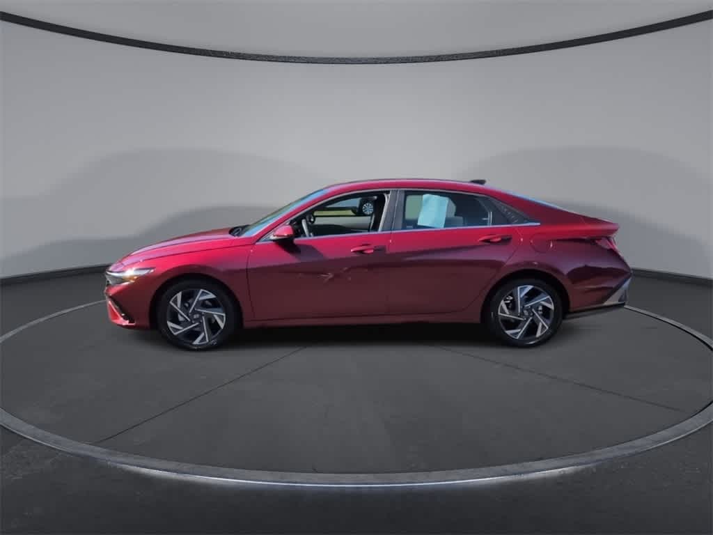 Thumbnail: 2024 Hyundai Elantra - 4