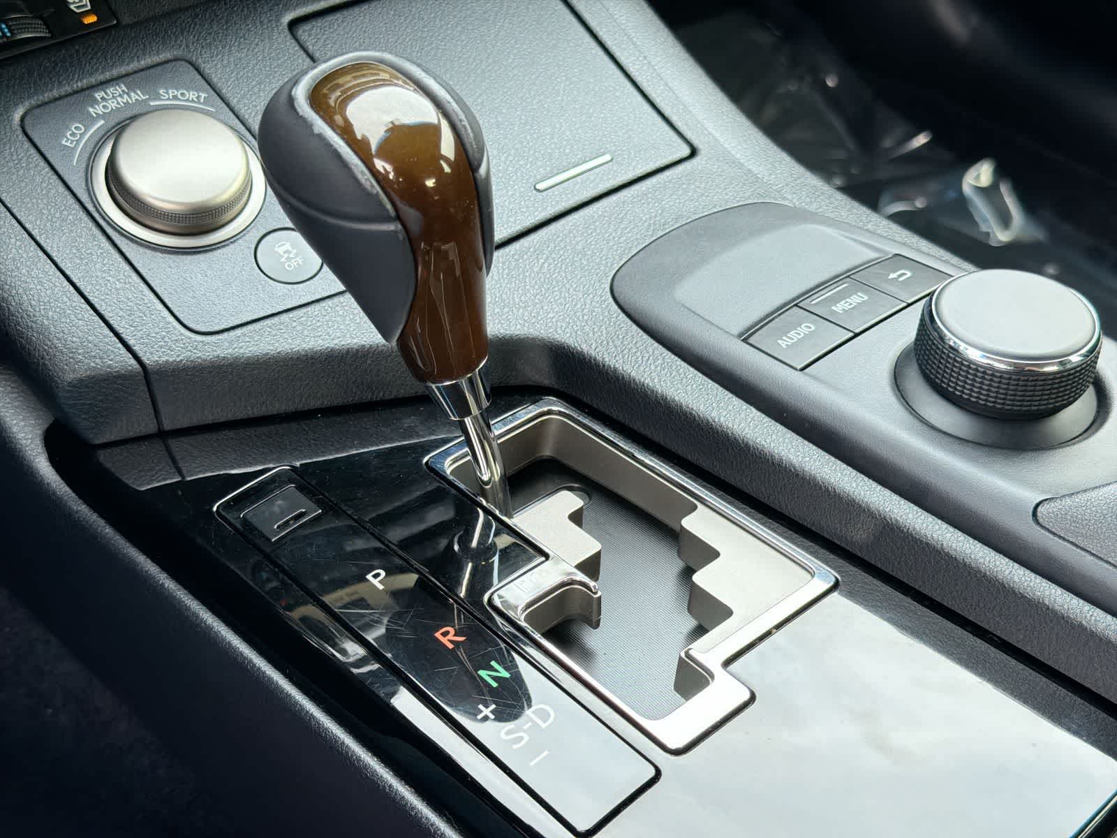 Thumbnail: 2015 Lexus ES - 33