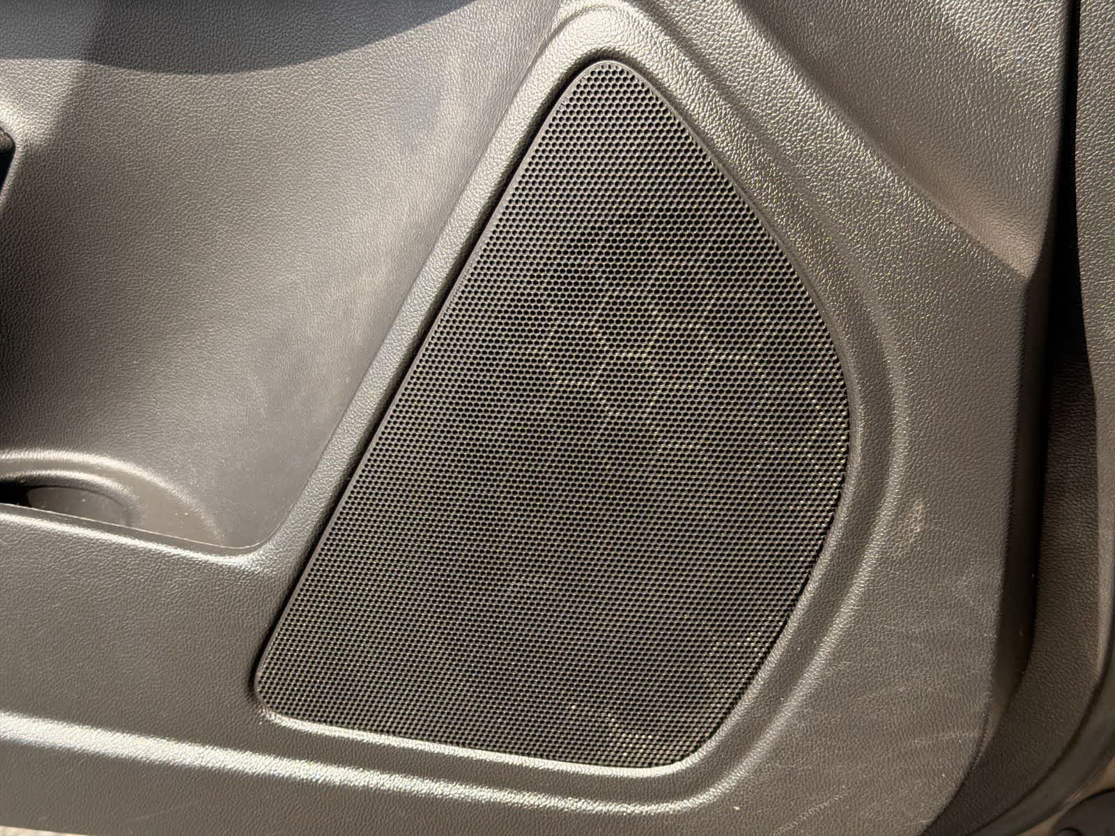 Thumbnail: 2016 Chevrolet Colorado - 31