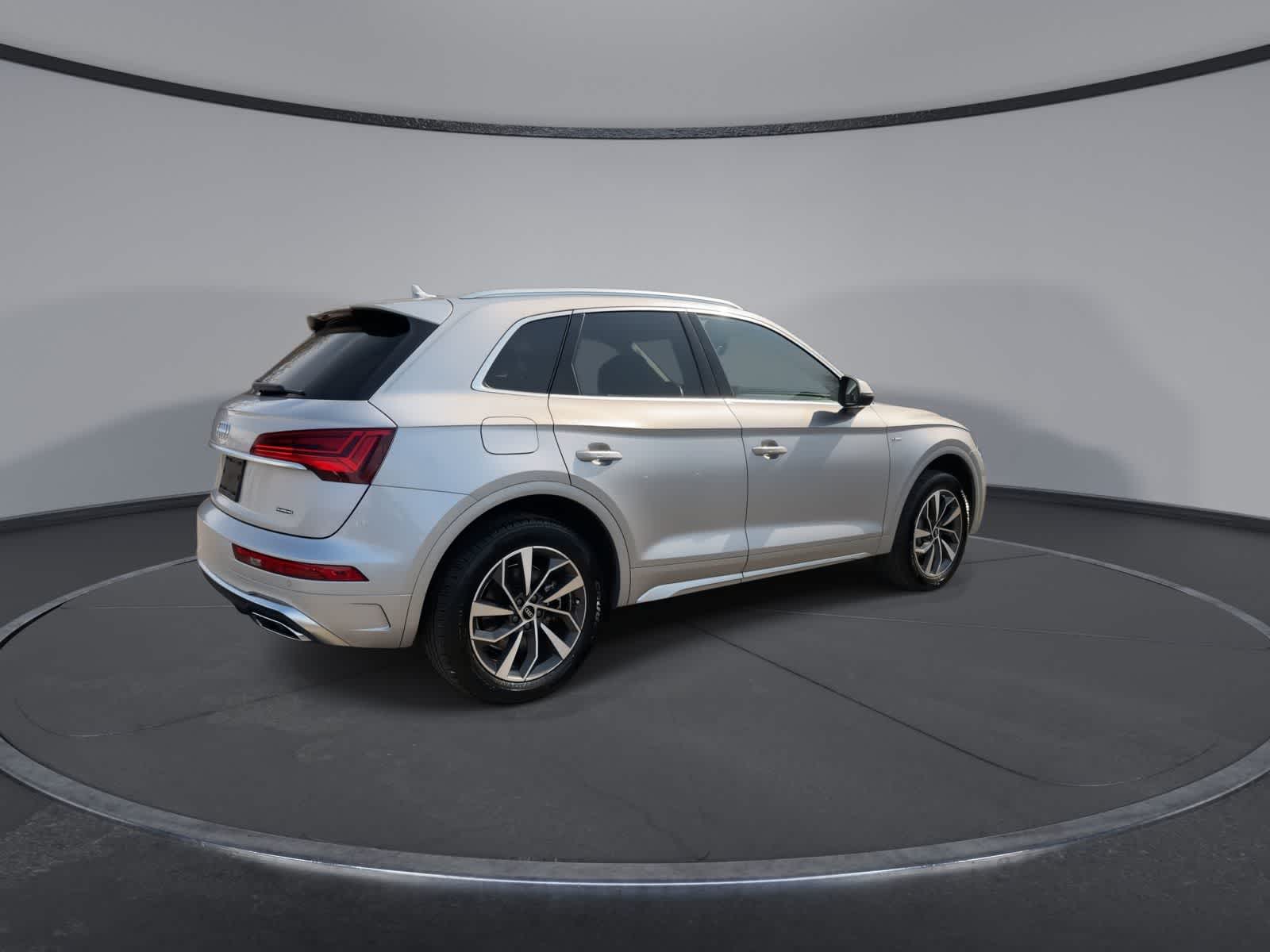 Thumbnail: 2022 Audi Q5 - 8