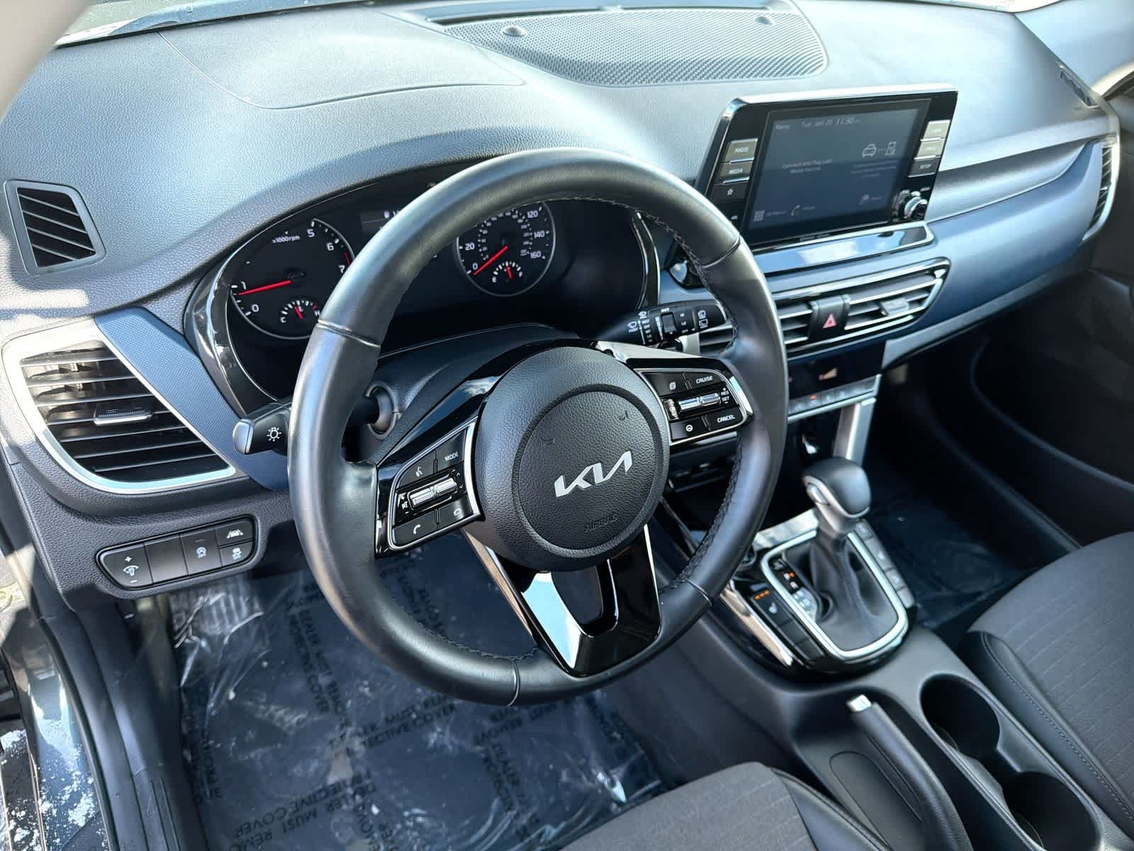 Thumbnail: 2023 Kia Seltos - 10