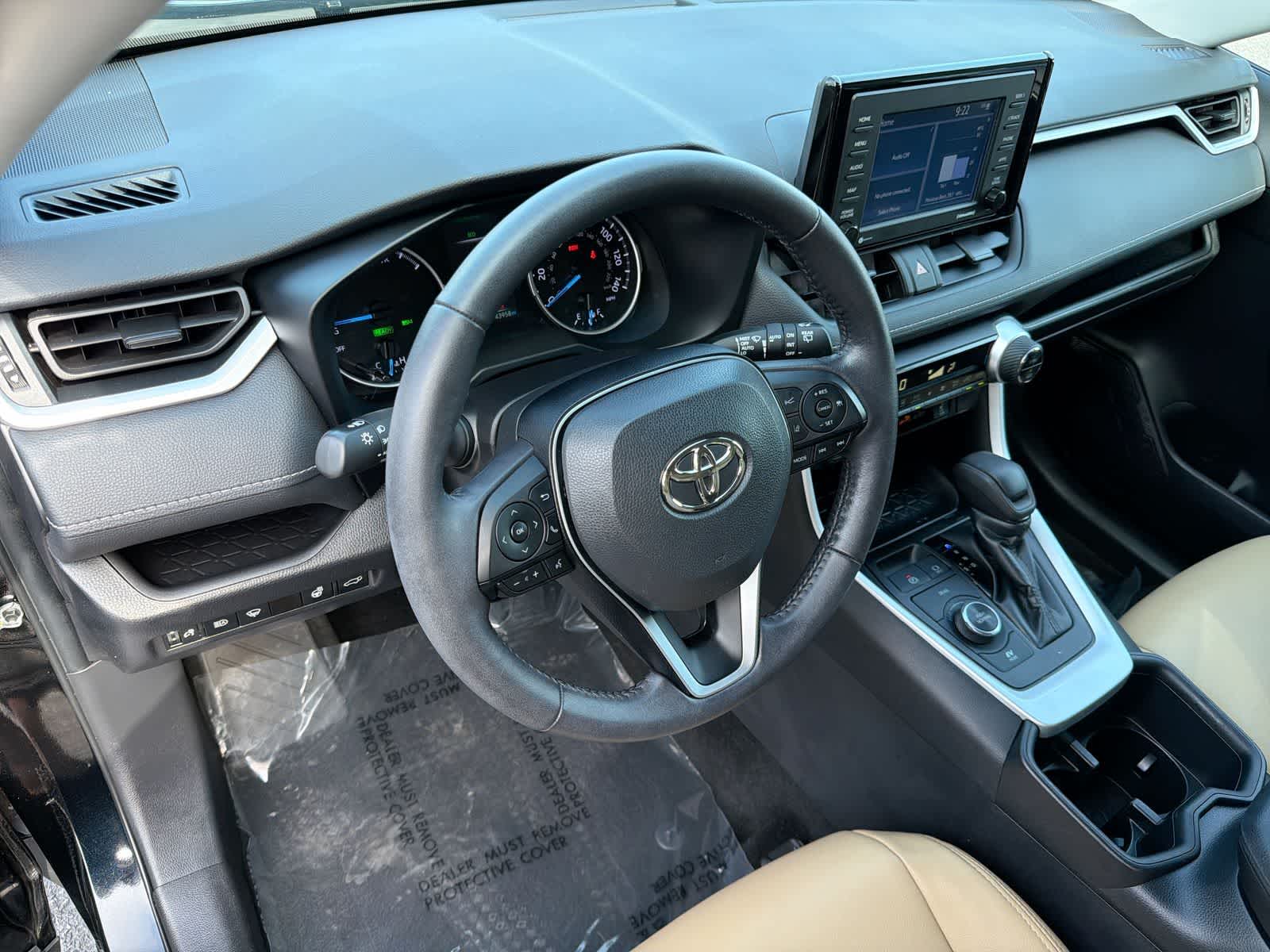 Thumbnail: 2022 Toyota RAV4 - 9