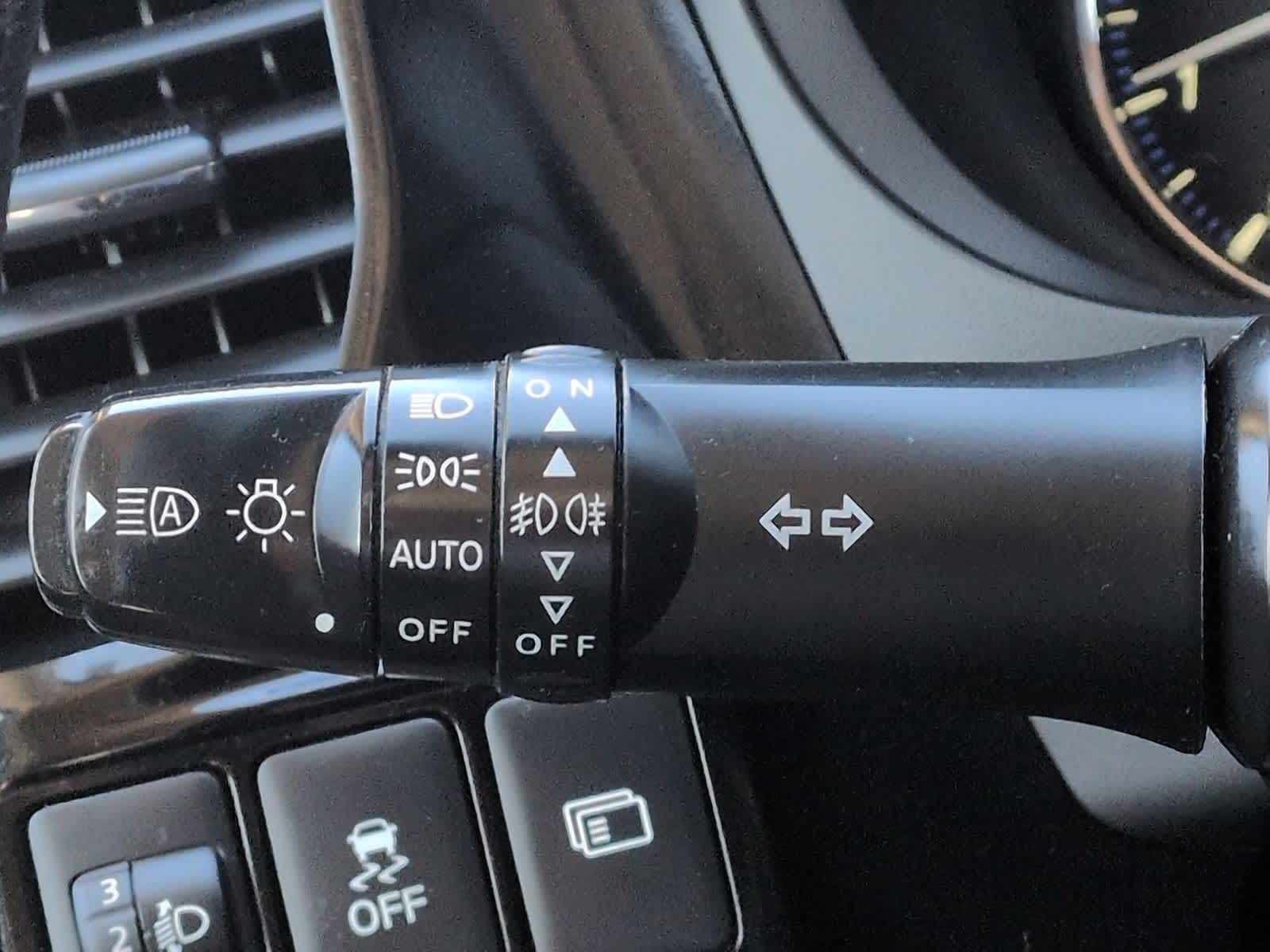 Thumbnail: 2017 Mitsubishi Outlander - 29