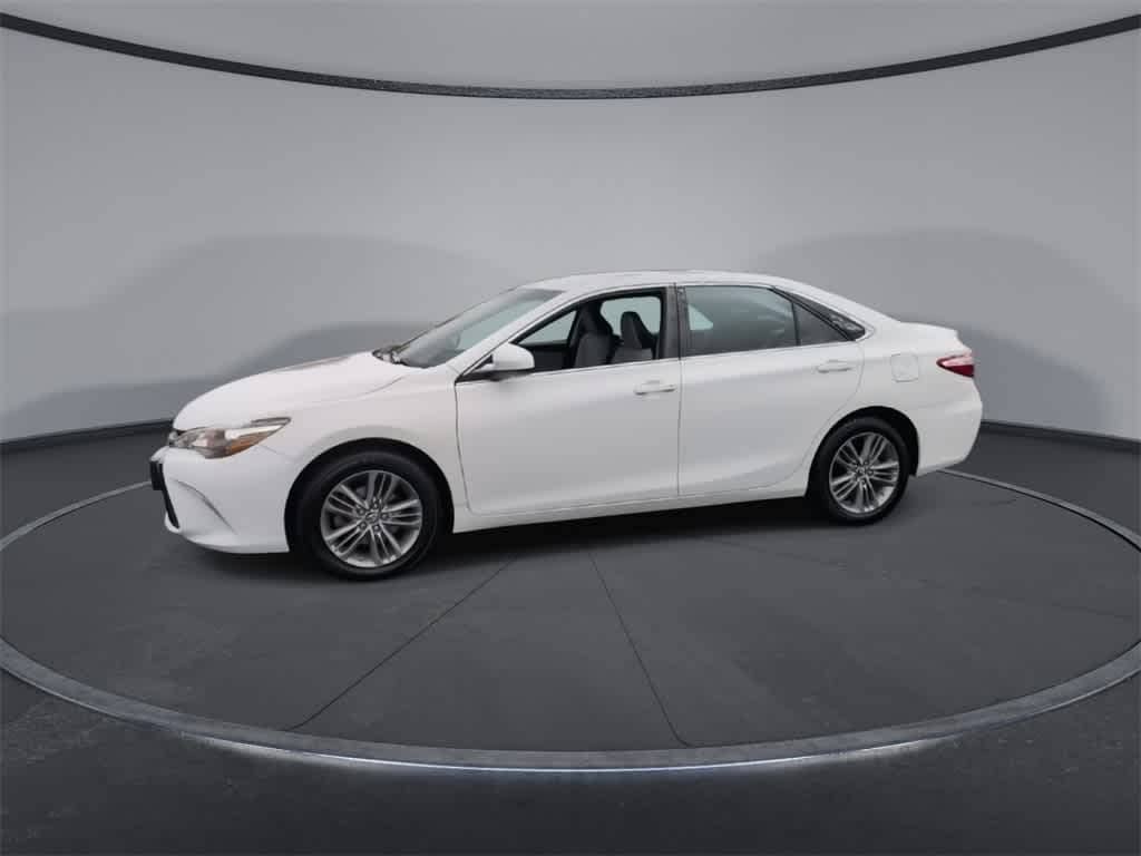 Used 2017 Toyota Camry SE Sedan