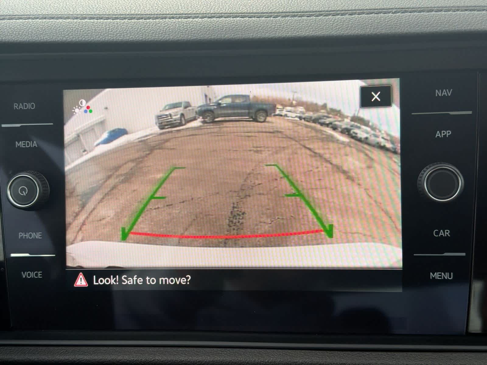 Thumbnail: 2023 Volkswagen Jetta - 32