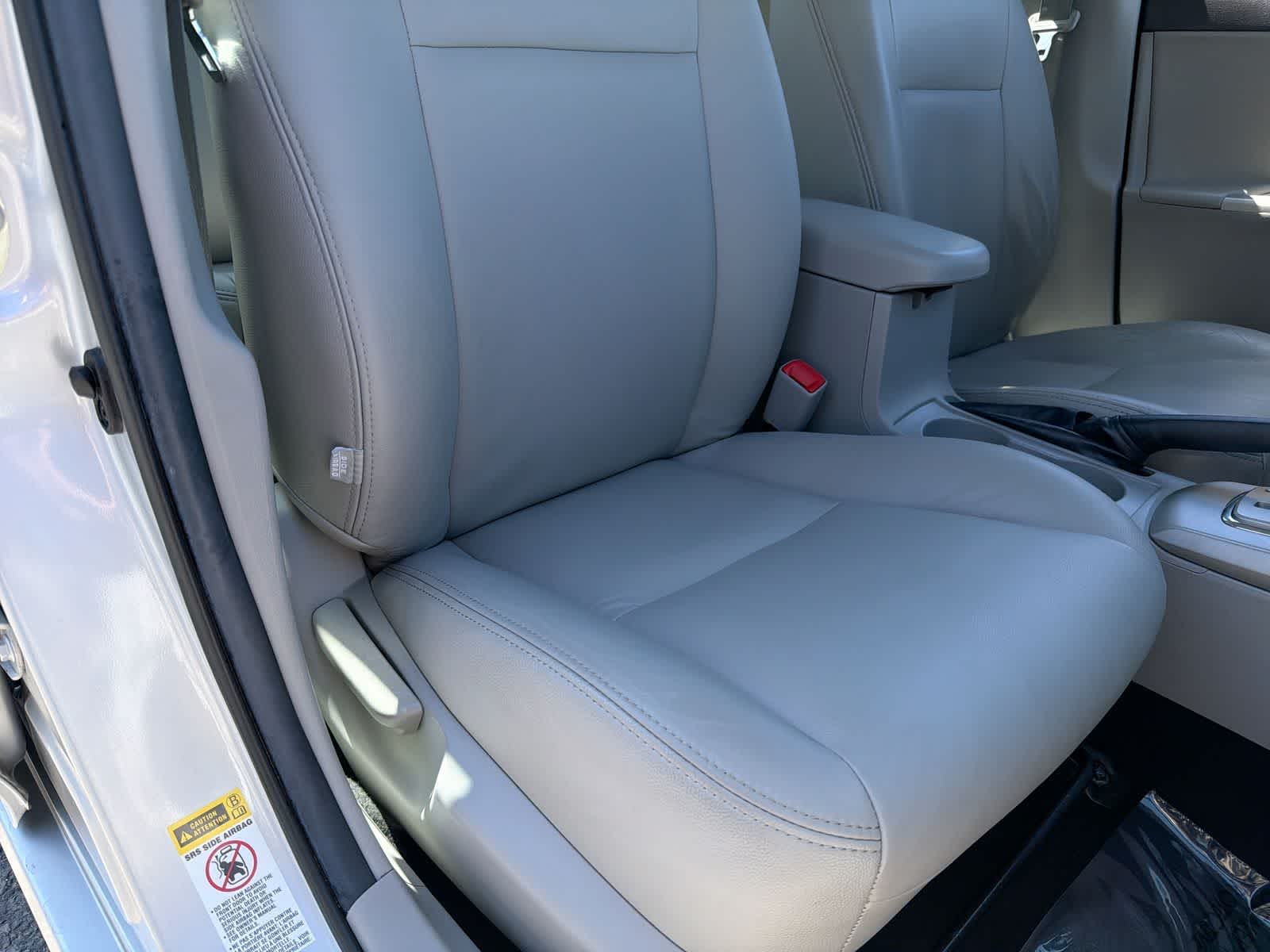 Thumbnail: 2013 Toyota Corolla - 22