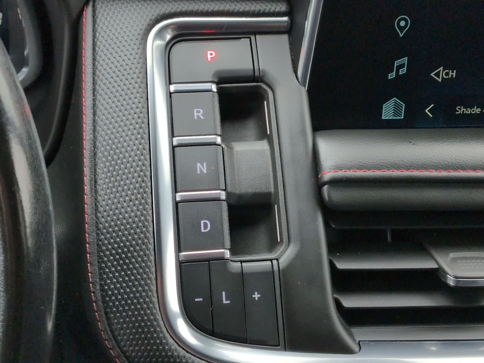 Thumbnail: 2022 Chevrolet Suburban - 32