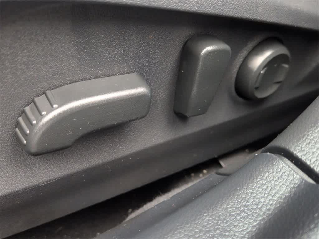 Thumbnail: 2022 Subaru Outback - 18