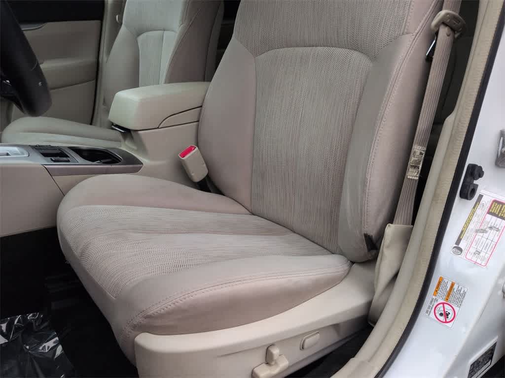 Thumbnail: 2014 Subaru Outback - 17