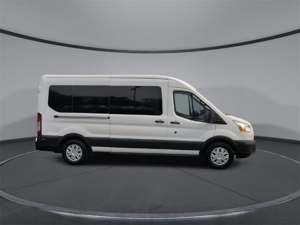 Thumbnail: 2016 Ford Transit Series - 9
