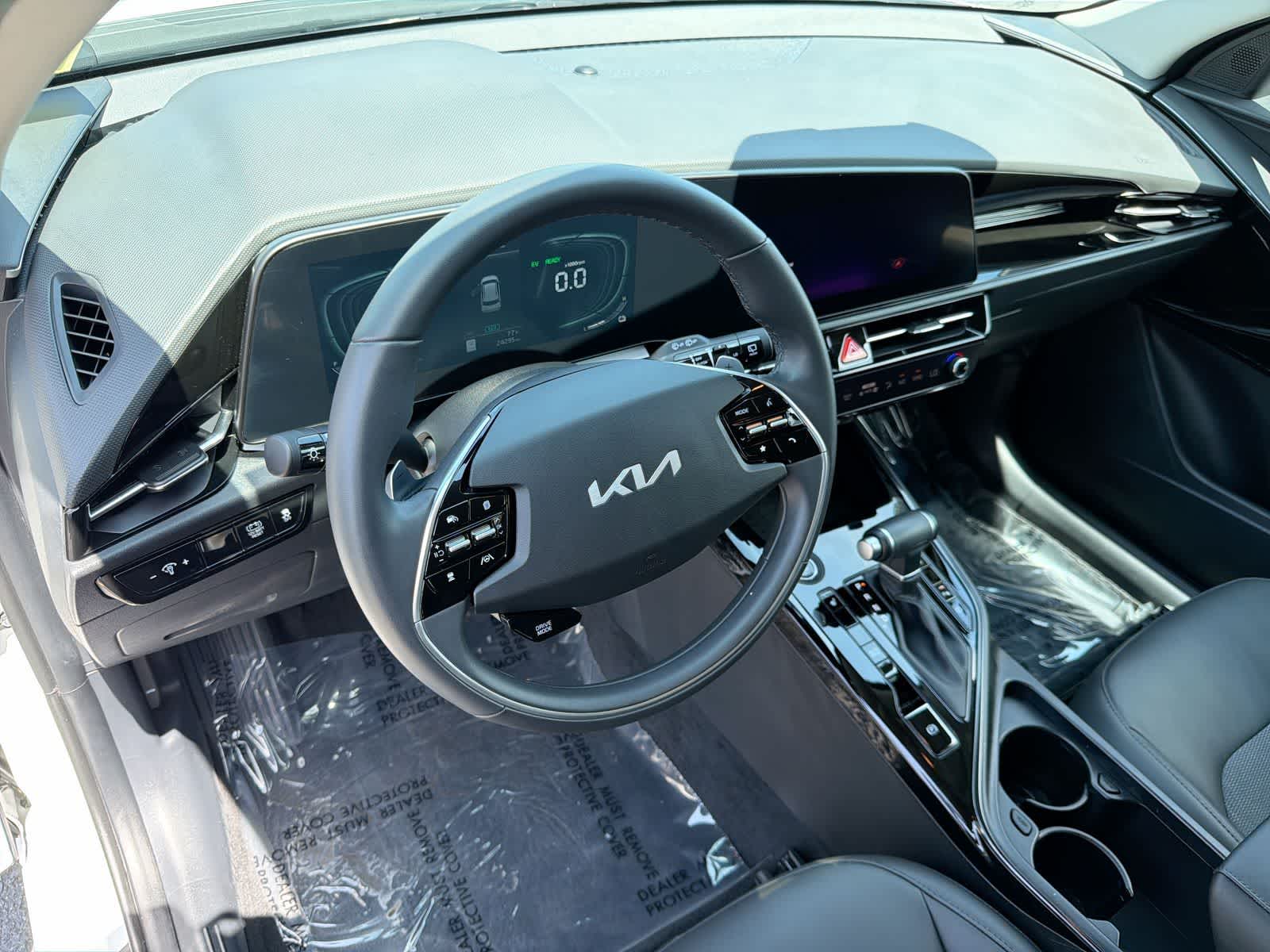 Thumbnail: 2024 Kia Niro - 9