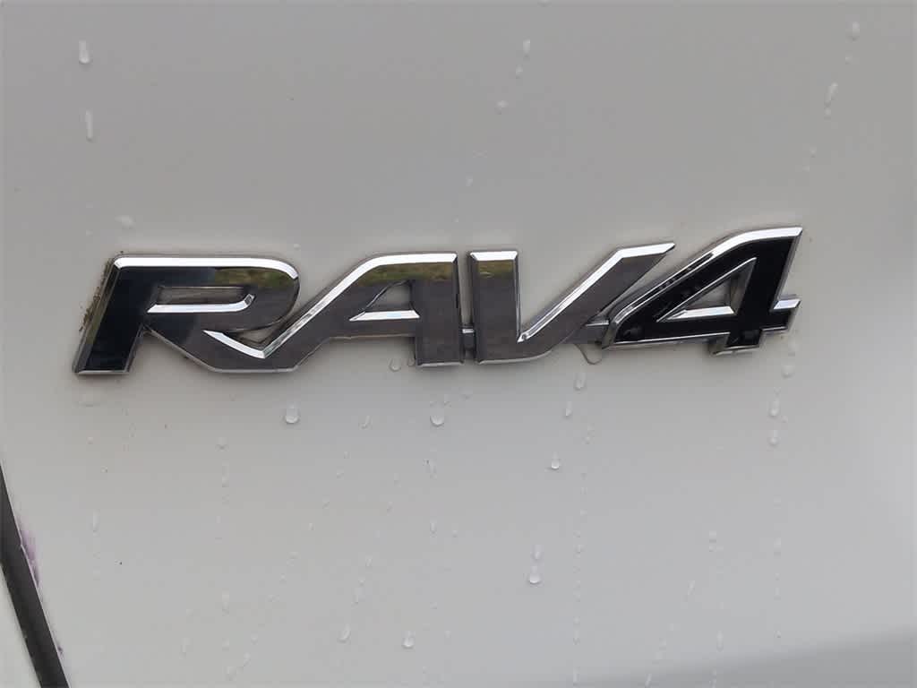 Thumbnail: 2019 Toyota RAV4 - 13