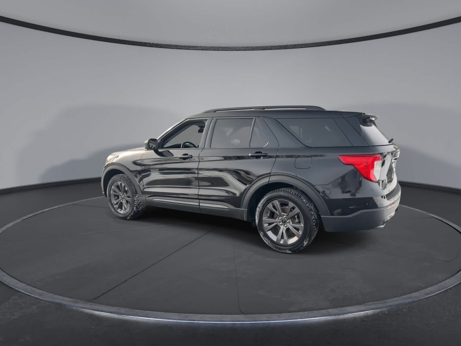 Thumbnail: 2021 Ford Explorer - 6