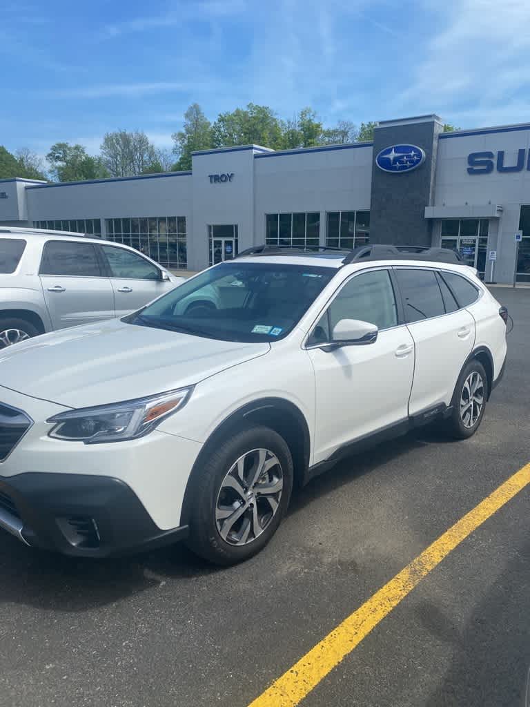 2022 Subaru Outback Limited Hero Image