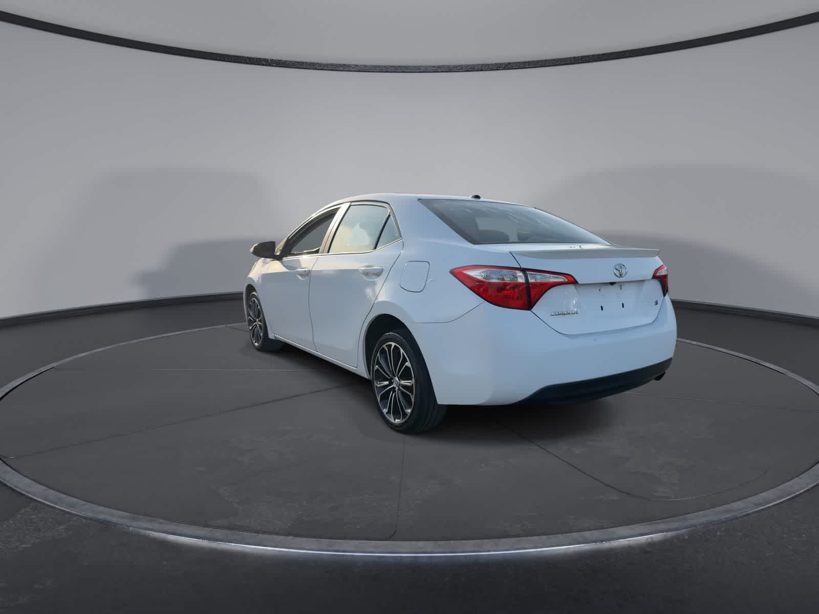 Thumbnail: 2015 Toyota Corolla - 6