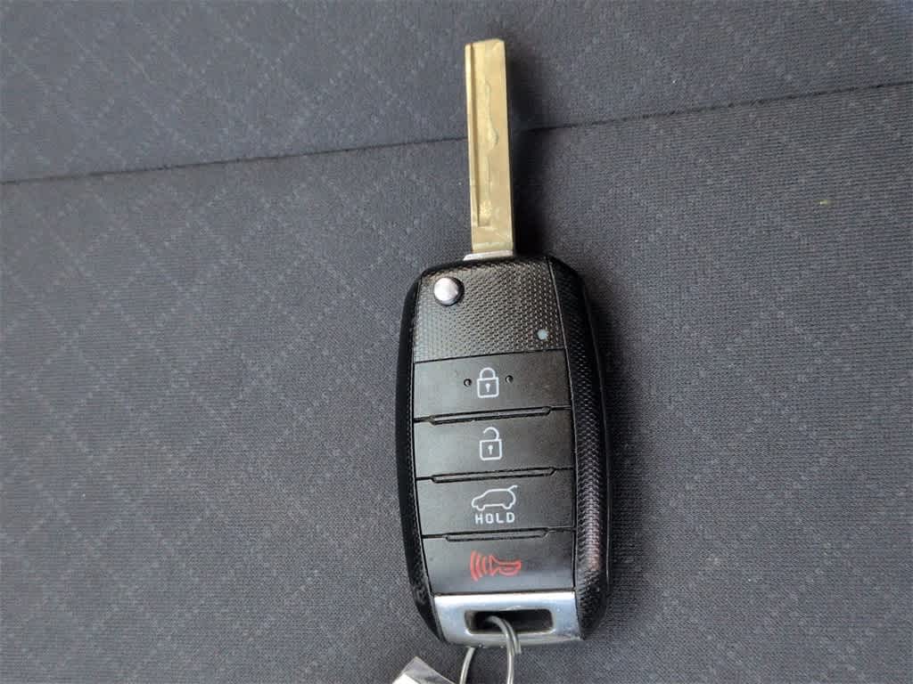 Thumbnail: 2016 Kia Sorento - 35