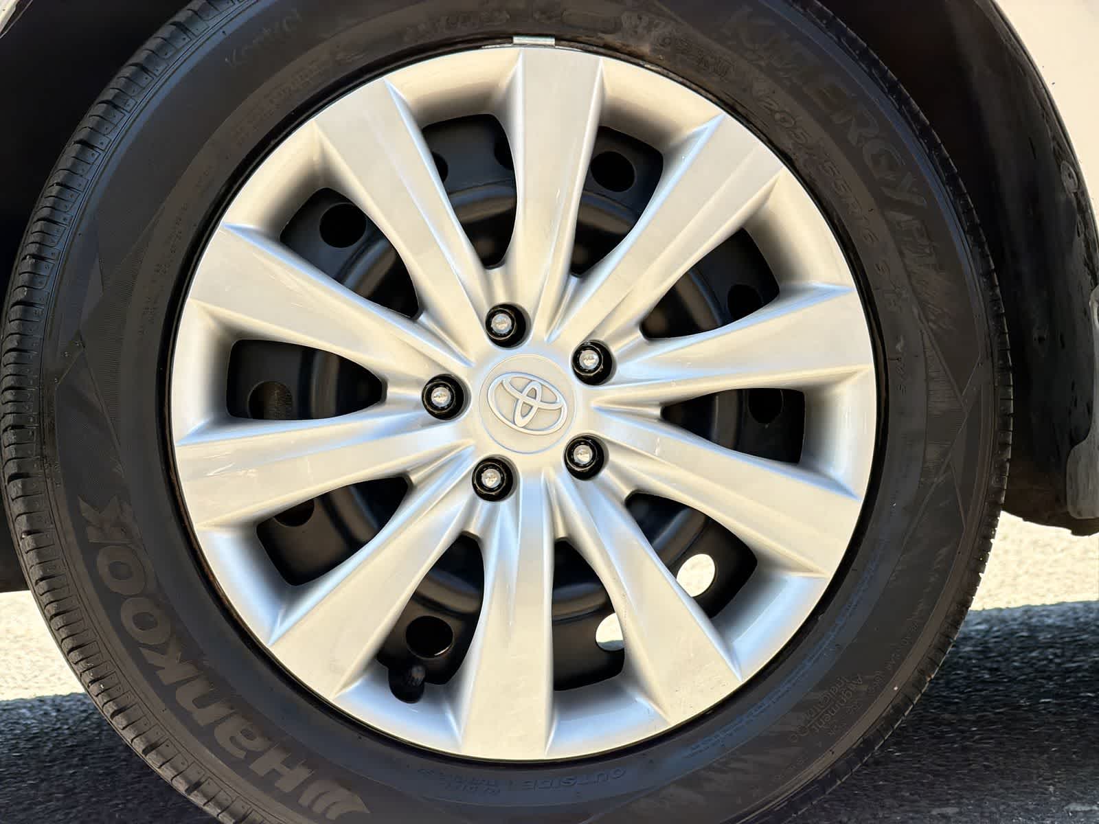 Thumbnail: 2013 Toyota Corolla - 14