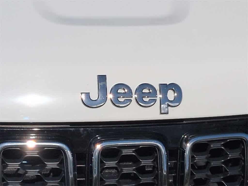 Thumbnail: 2020 Jeep Grand Cherokee - 12