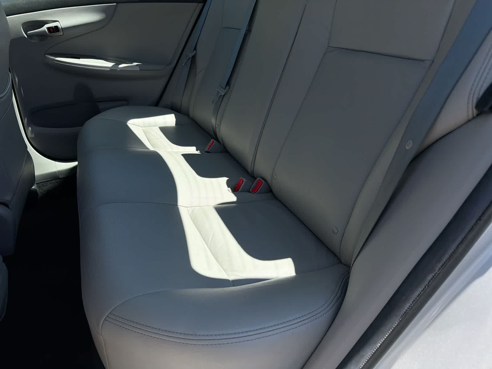 Thumbnail: 2013 Toyota Corolla - 20