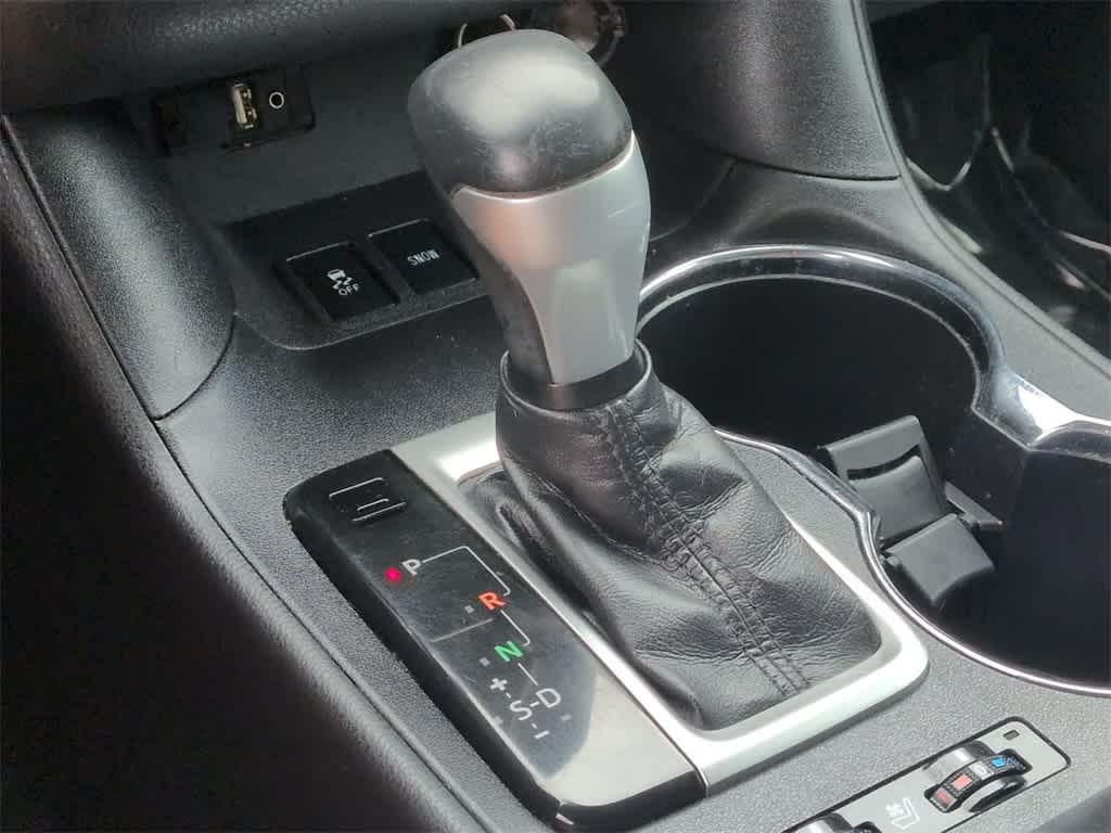 Thumbnail: 2016 Toyota Highlander - 34