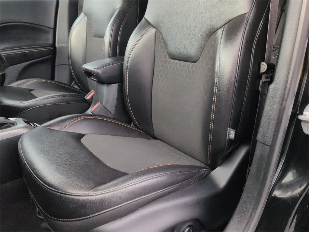 Thumbnail: 2021 Jeep Compass - 17