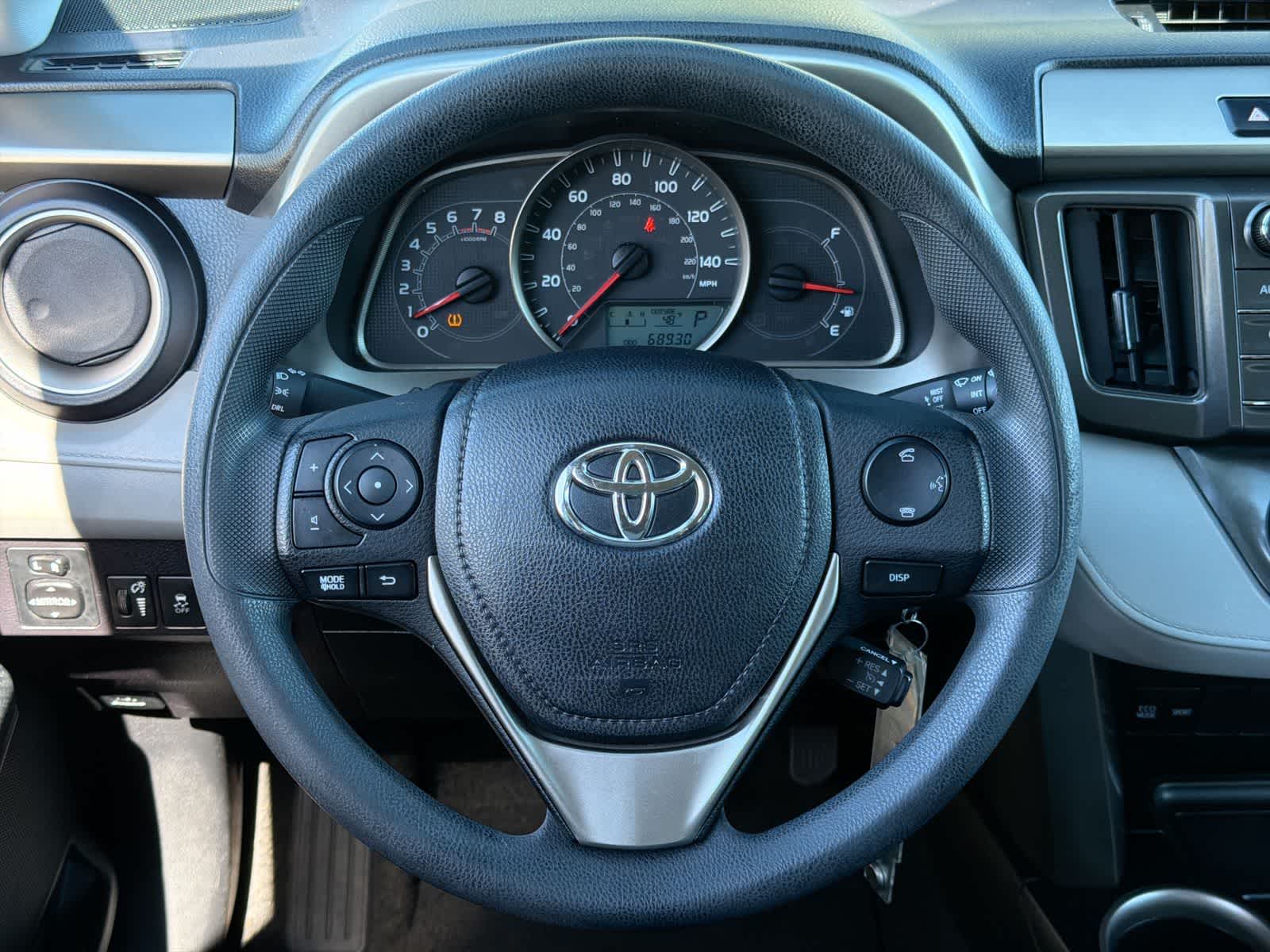 Thumbnail: 2015 Toyota RAV4 - 23