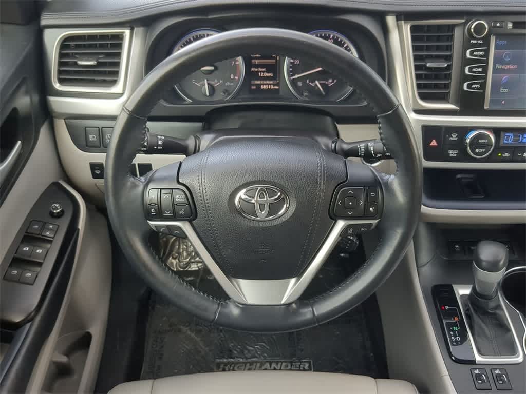 Thumbnail: 2017 Toyota Highlander - 24