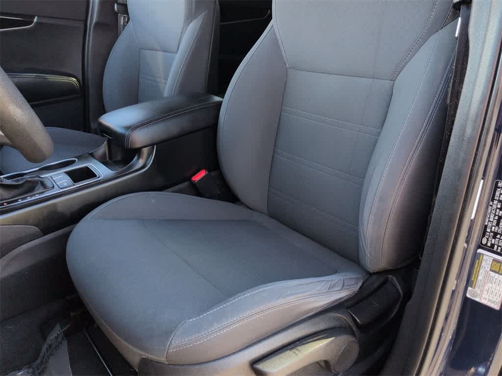 Thumbnail: 2016 Kia Sorento - 17