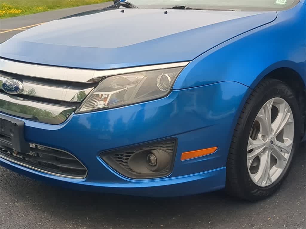 2012 Ford Fusion SE 11