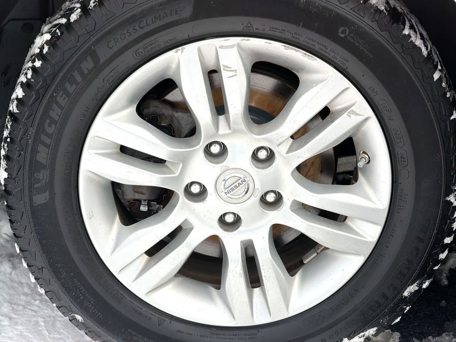 Thumbnail: 2010 Nissan Altima - 14