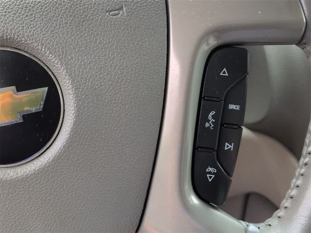 Thumbnail: 2013 Chevrolet Tahoe - 27