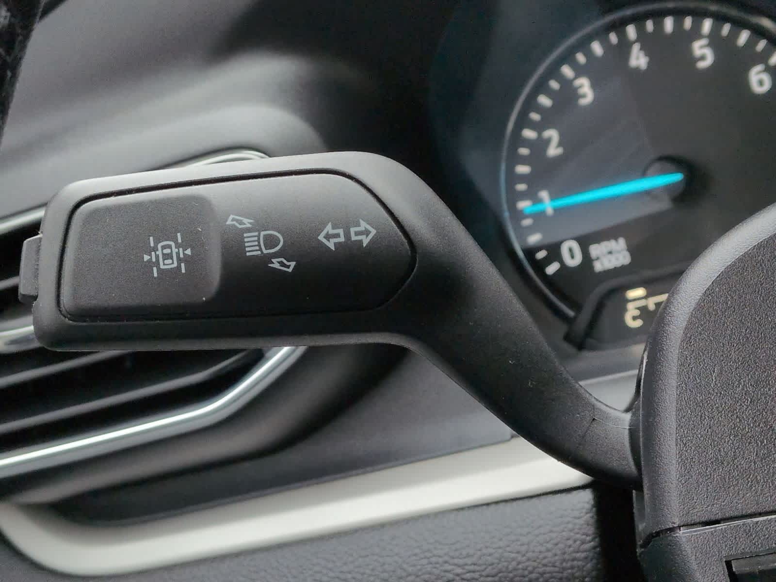 Thumbnail: 2022 Ford Explorer - 28