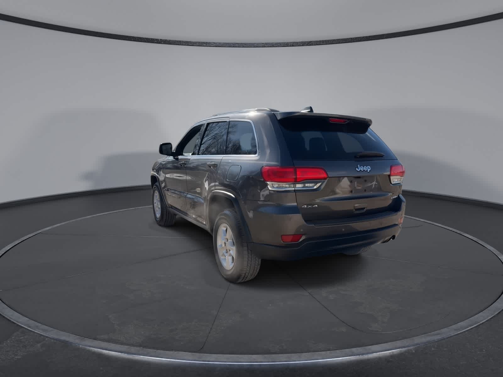 Thumbnail: 2017 Jeep Grand Cherokee - 6