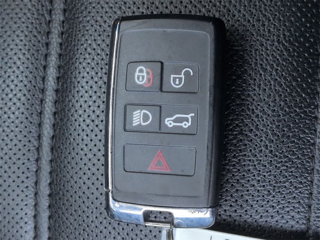 Thumbnail: 2023 Land Rover Range Rover Evoque - 38