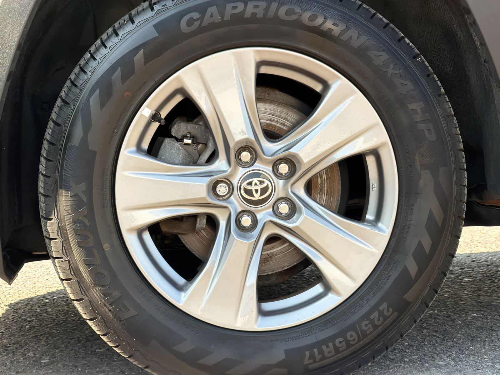 Thumbnail: 2022 Toyota RAV4 - 13