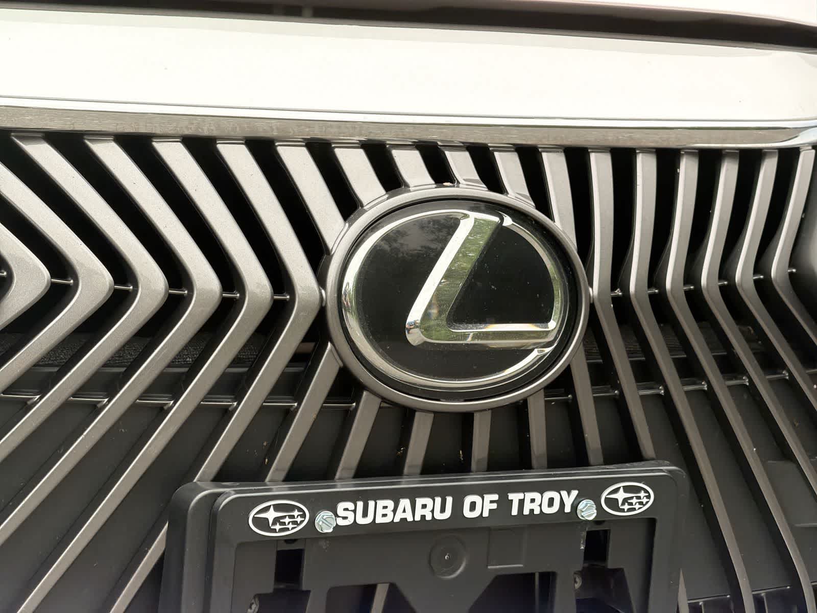 Thumbnail: 2021 Lexus ES - 12