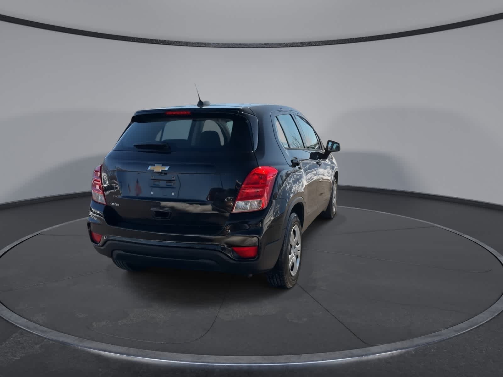 Thumbnail: 2017 Chevrolet Trax - 7