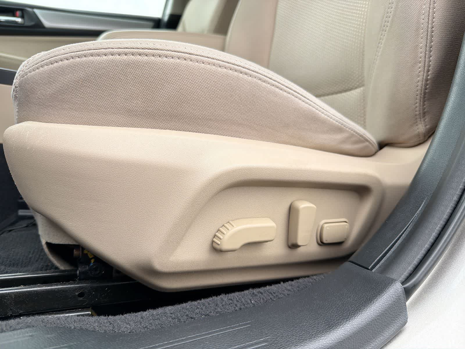 Thumbnail: 2019 Subaru Outback - 18