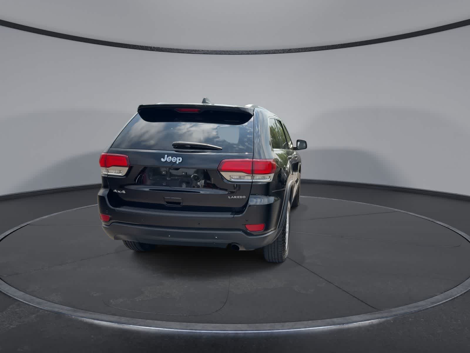 Thumbnail: 2020 Jeep Grand Cherokee - 7