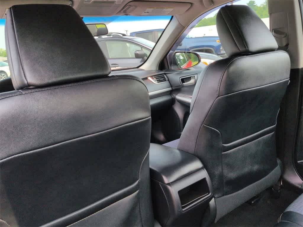 Thumbnail: 2013 Toyota Camry - 19