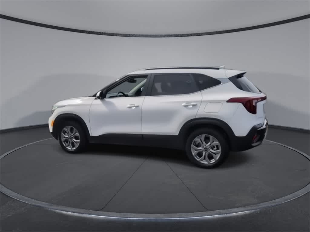 Thumbnail: 2024 Kia Seltos - 5