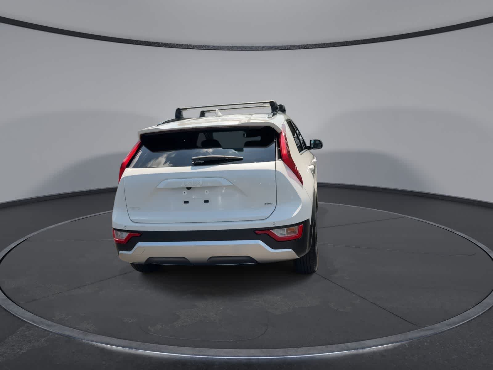 Thumbnail: 2024 Kia Niro - 6