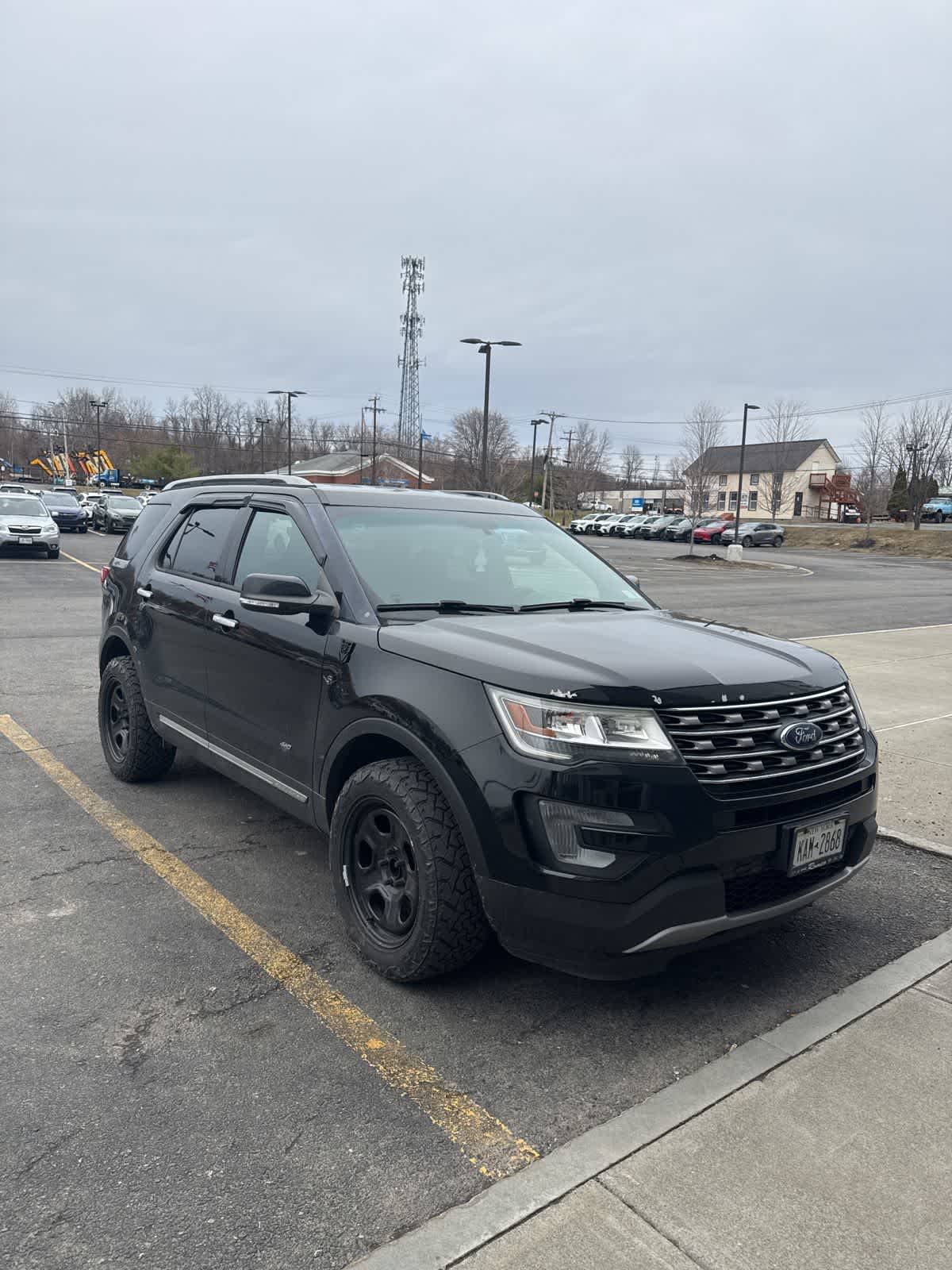 Thumbnail: 2017 Ford Explorer - 4