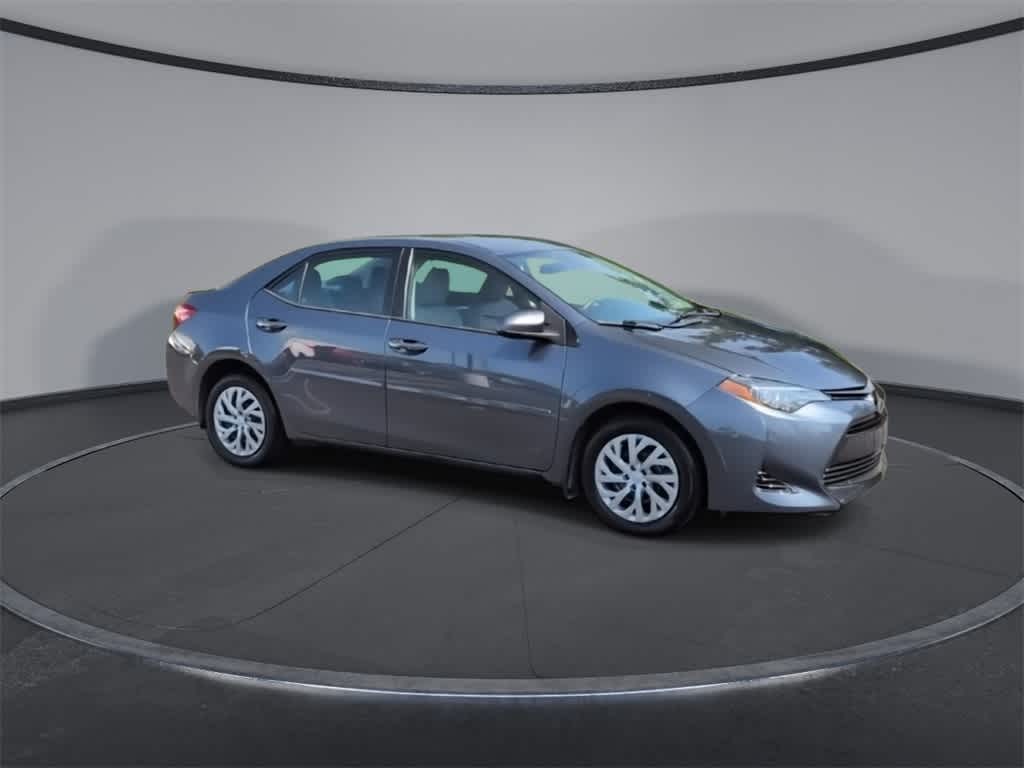 Thumbnail: 2017 Toyota Corolla - 9
