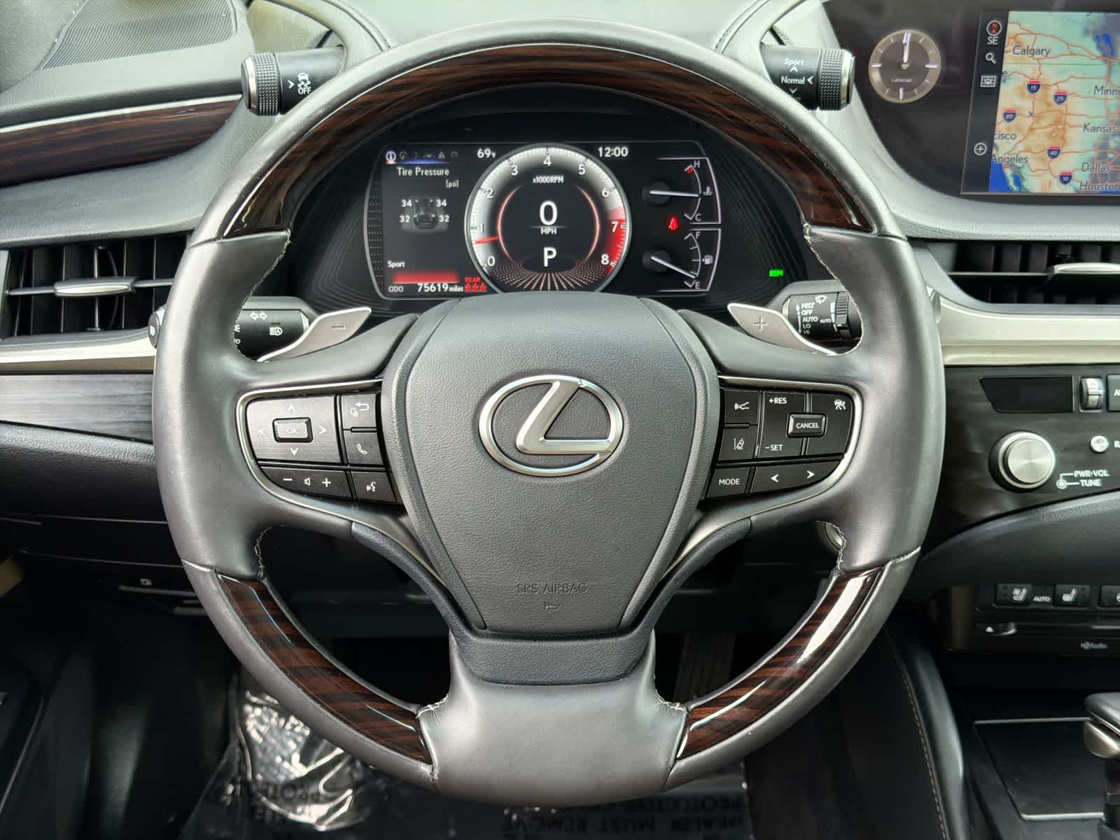 Thumbnail: 2021 Lexus ES - 24