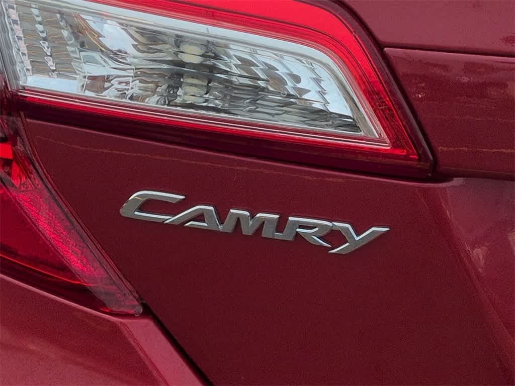 Thumbnail: 2013 Toyota Camry - 13